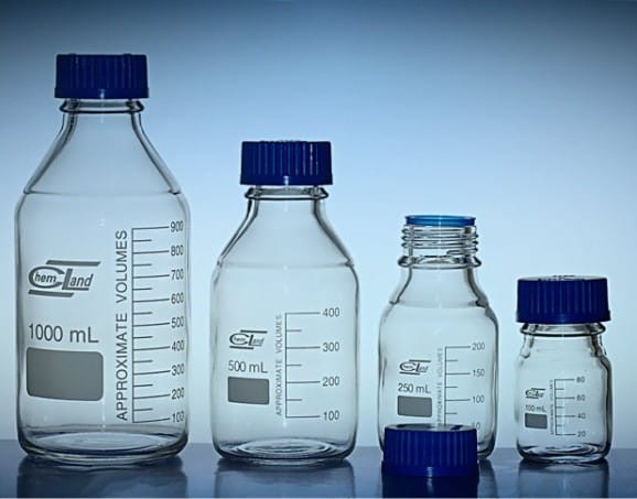 Butelka z niebieską nakrętką 100 ml