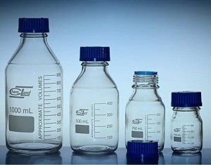 Butelka z niebieską nakrętką 100 ml