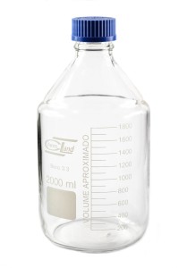 Butelka z niebieską nakrętką 2000 ml